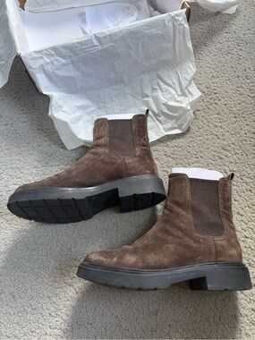 Vince boots waterproof suede combat style boots